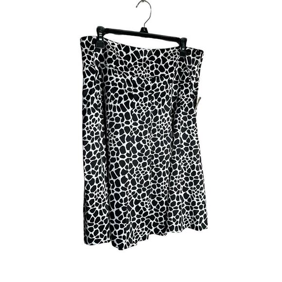 Style & Co Geo Giraffe Pleated Skirt Knee Length Black White Womens Size 10 - Picture 1 of 7